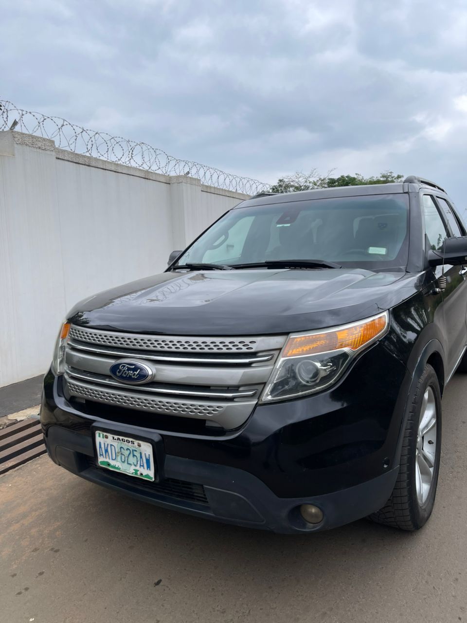 Ford Explorer  thumbnail 2